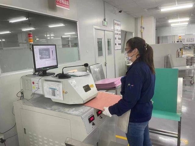 江苏 留抵退税助力移动通信设备销售企业“活水回流”